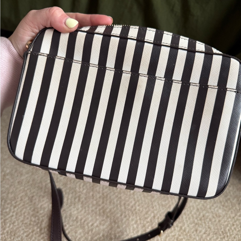 Henri Bendel Brown and White Crossbody Bag - Picture 2 of 10